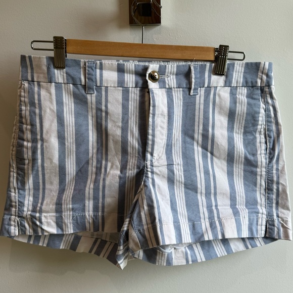 Old Navy Pants - Old Navy White and Blue Strip Everyday Shorts Size 8